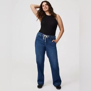 Torrid Weekend Mid-Rise Wide Leg Pull On Jean- Size 3